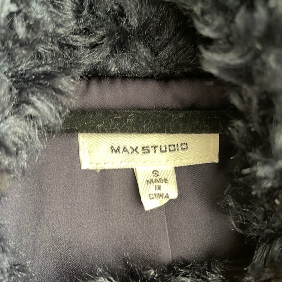 Max Studio Navy Coat - Picture 4 of 7